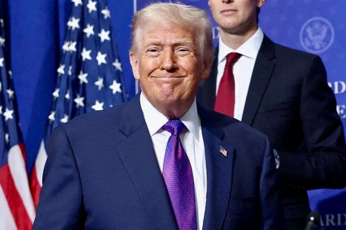 Трамп запускает 10-процентную пошлину на весь импорт