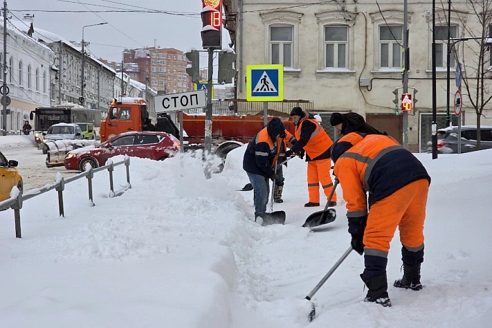 Подмосковье оказалось в осаде сугробов-рекордсменов