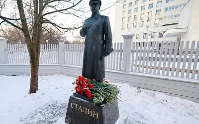 В Вологде открыли памятник Иосифу Сталину: поддержка и критика монумента