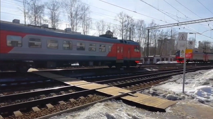 В Подмосковье подростка насмерть сбила электричка