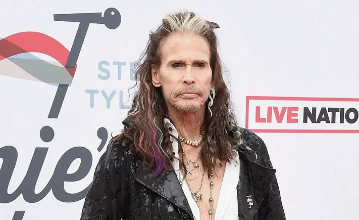 Группа  Aerosmith прекратила прощальный гастрольный тур