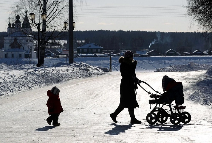  Новый российский закон запретил увольнять одиноких родителей с детьми до 16 лет
