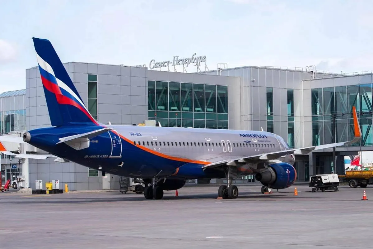 Авиатрафик между Москвой и Петербургом сократился почти на 20%