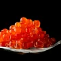 Россияне рискуют остаться без красной икры на Новый год