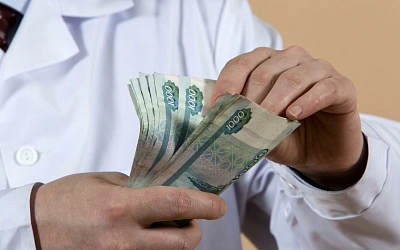 В Кировской области врачам будут доплачивать по 150 000 рублей