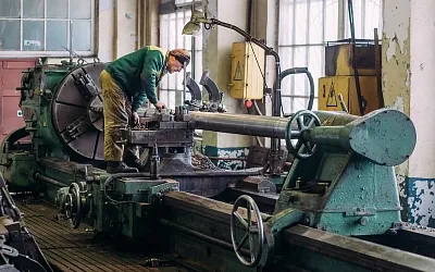 Большая часть оборудования на российских заводах достигло критического износа