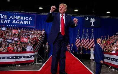Трамп набрал 6,4 кг за год — врачи говорят о рисках