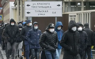 Около 15 тысяч иностранцев-нелегалов выдворены из России