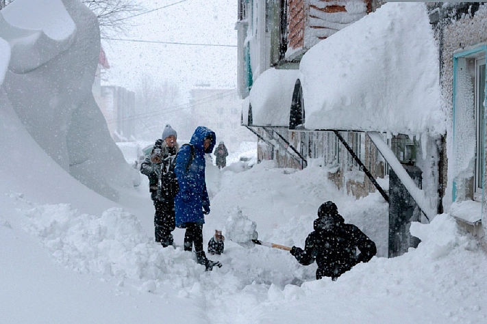 На Камчатке введён режим ЧС из-за мощного снегопада