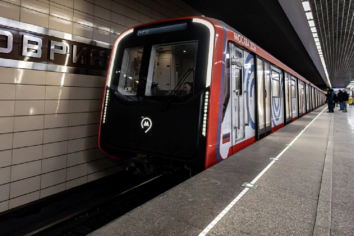 Шесть составов «Москва-2026» проходят обкатку в столичной подземке