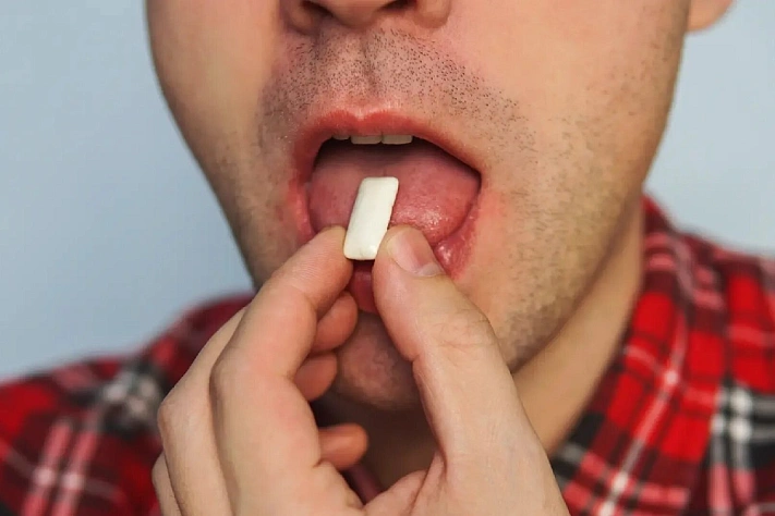 В Сеченовском университете создали «умную» жвачку