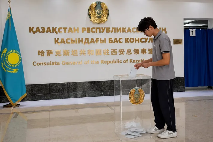 Казахстан выбирает первый состав нового Курултая