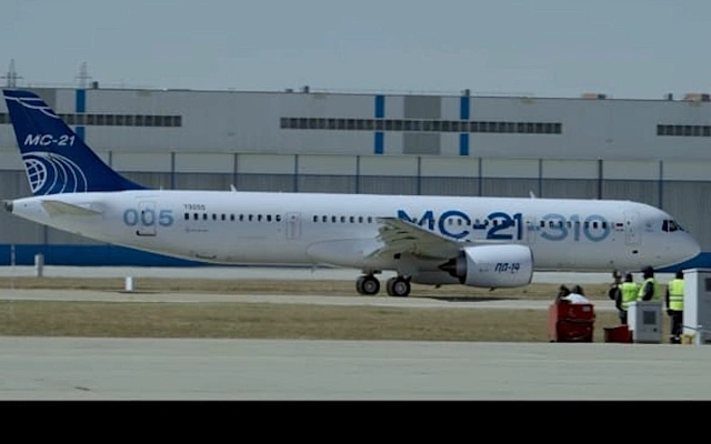 Самолёт МС-21 впервые поднялся в небо с российскими системами
