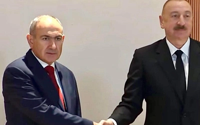 Алиев и Пашинян провели переговоры в Абу-Даби