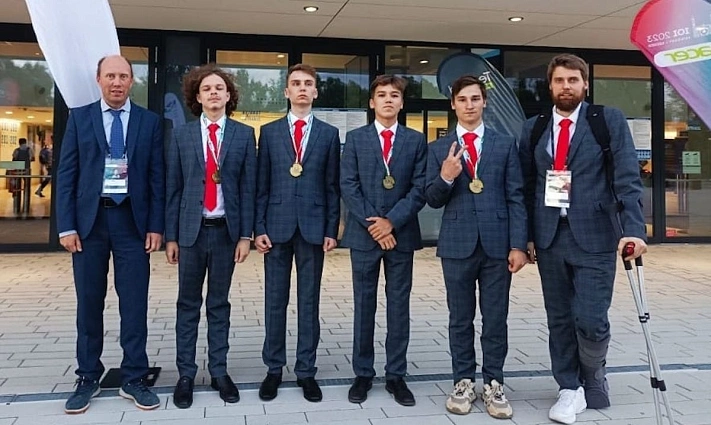 Российские школьники взяли всё золото Международной олимпиады по информатике