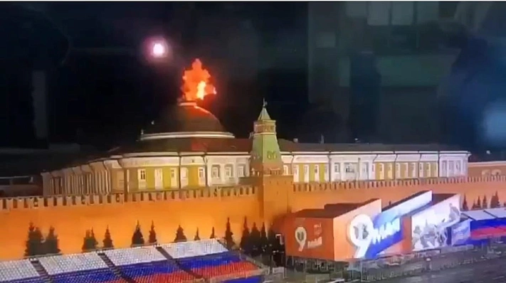 Два беспилотника ночью атаковали Кремль