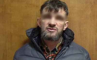 В Подмосковье обстреляли мэрию Подольска... петардами