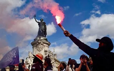 Франция: движение «Заблокируем всё» вывело протесты на вокзалы; задержаны сотни