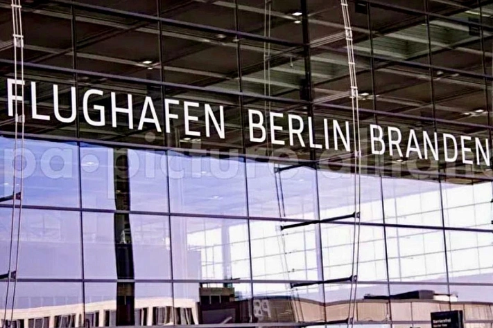 Берлинский аэропорт приостановил работу из‑за замеченного дрона