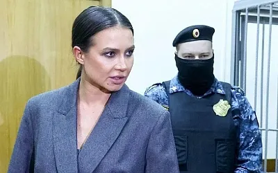 Блогершу Лерчик перевели под домашний арест