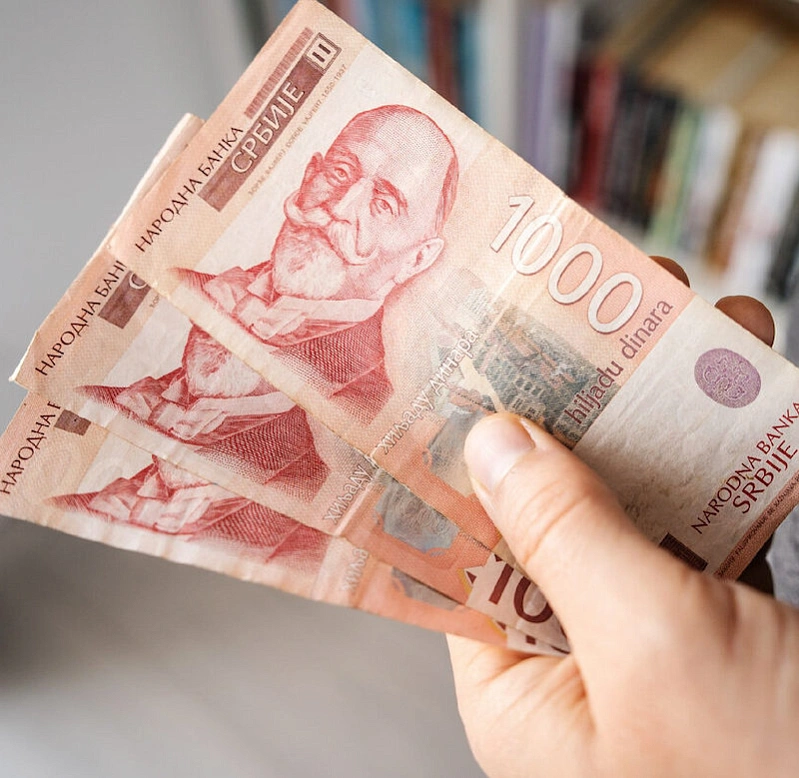 Банк России начал устанавливать курсы ещё к 9 валютам