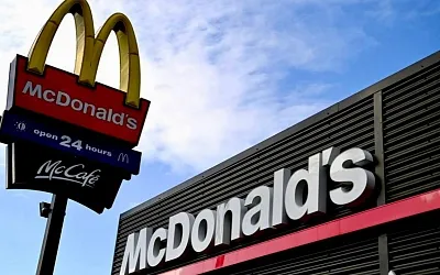 McDonald’s опровергает связь с заражением кишечной палочкой в четвертьфунтовых чизбургерах