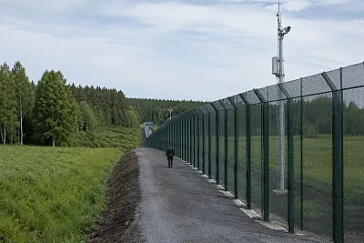 финляндия завершает 200 км забора на границе с россией