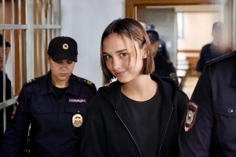 диану шурыгину отправили в сизо после нарушения домашнего ареста