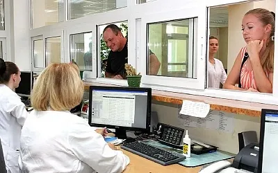 Прикрепиться к новой поликлинике стало проще