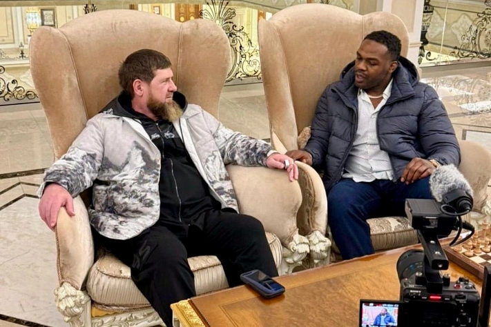 Джон Джонс приезжает в Чечню и рассказывает о встрече с Кадыровым