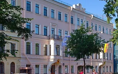 Россия закрывает генконсульство Германии в Петербурге и немецкие культурные центры