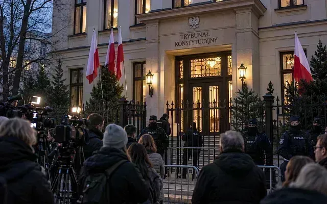 В Варшаве президент оспорил полномочия судей трибунала