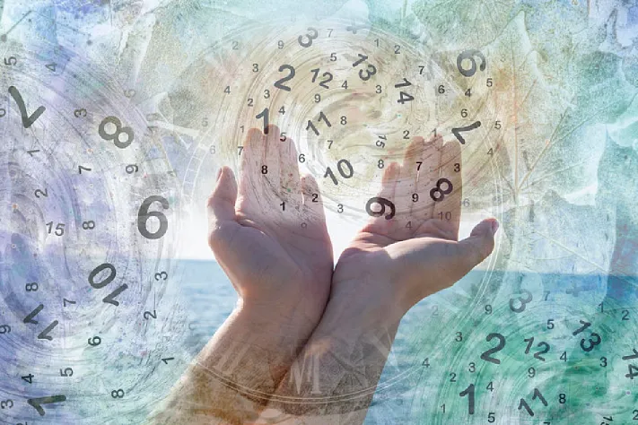 Почему расклады и нумерологические практики снова стали популярны у россиян