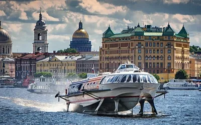Первый метеор отправился из Петербурга в Петергоф