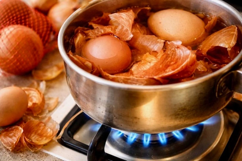 перед пасхой у луковой шелухи появился почти отдельный статус