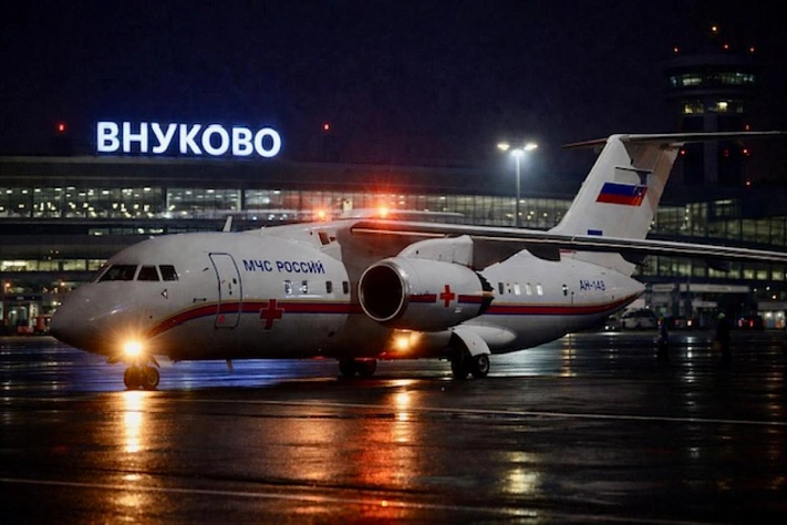 Во Внуково сел «летающий госпиталь» МЧС после рейса из Грозного