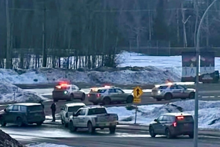 Стрельба в школе Тумблер-Ридж унесла жизни десяти человек