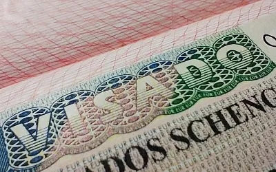 Евросоюз за семь лет сократил выдачу шенгенских виз россиянам в семь раз