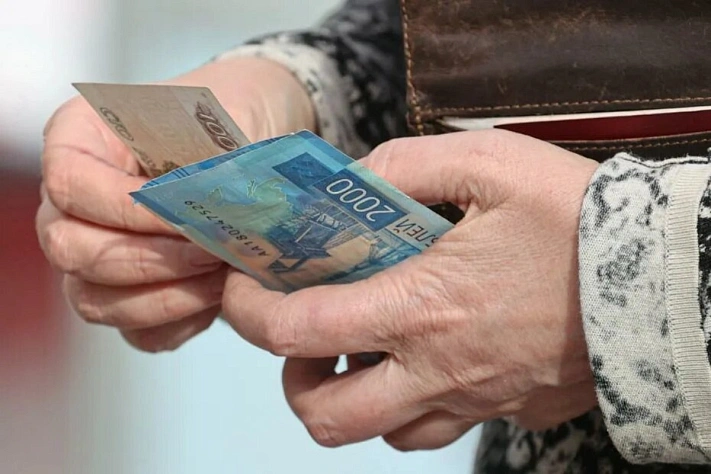 Пенсии россиян достигли исторического минимума относительно зарплат