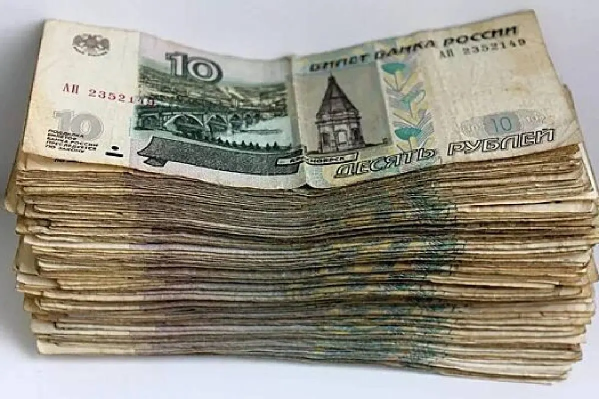 Объём наличных денег в обращении в России вырос до 18,7 трлн рублей