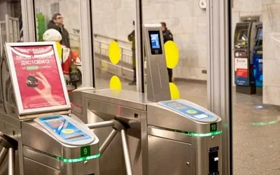 Оплата проезда лицом: в метро Санкт-Петербурга запустили биометрическую систему