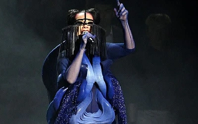 Brit Awards 2026 в Манчестере: триумф Оливии Дин, дуэт Бьорк и Розалии