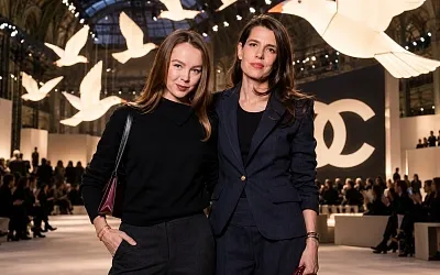 Шарлотта Казираги и Александра пришли на Chanel вместе