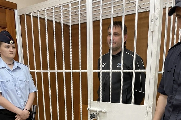 Экс-замглавы «Почты России» в Омске обвиняют во взятке