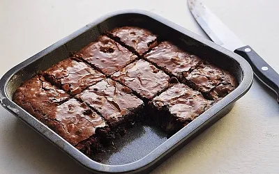 Брауни с бананом: десерт с насыщенным вкусом и влажной текстурой