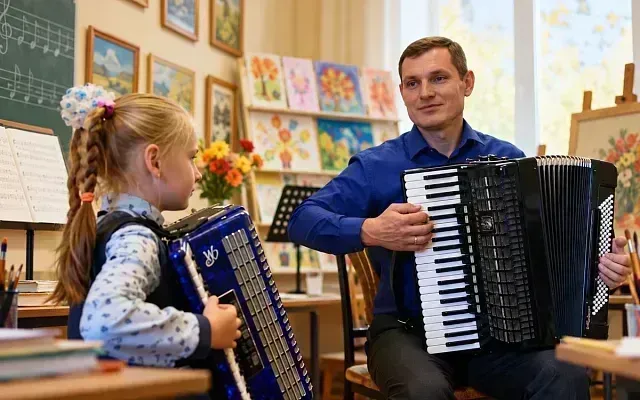 В Беларуси сокращают школьные факультативы по искусству