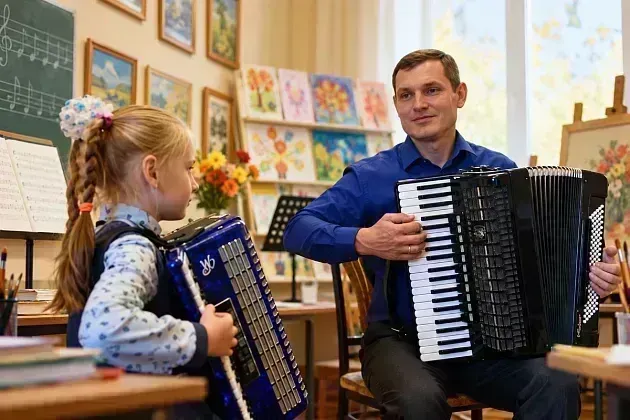 В Беларуси сокращают школьные факультативы по искусству