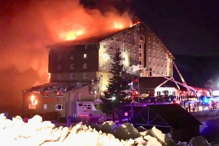 Пожизненные сроки за пожар на курорте Болу