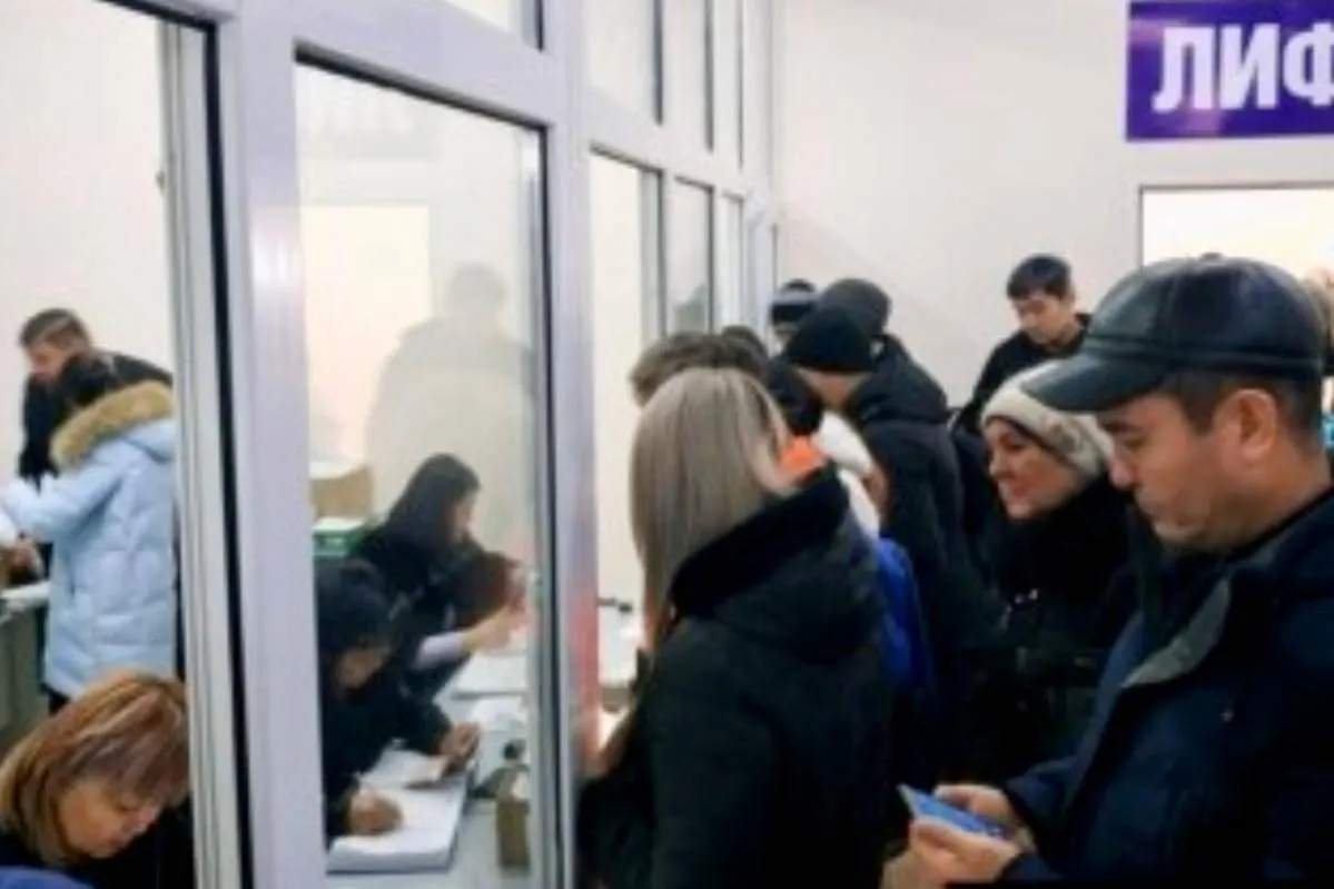  Иностранцам с ВНЖ и гражданством запретят использовать зарубежные водительские права с апреля 2025 года
