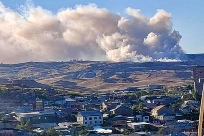 Дым над Ереваном — горит Нубарашенская свалка